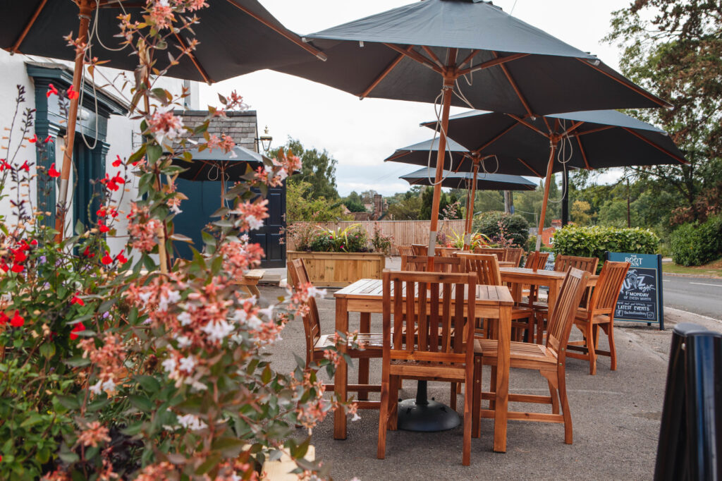 boot soulbury outdoor seating and tables